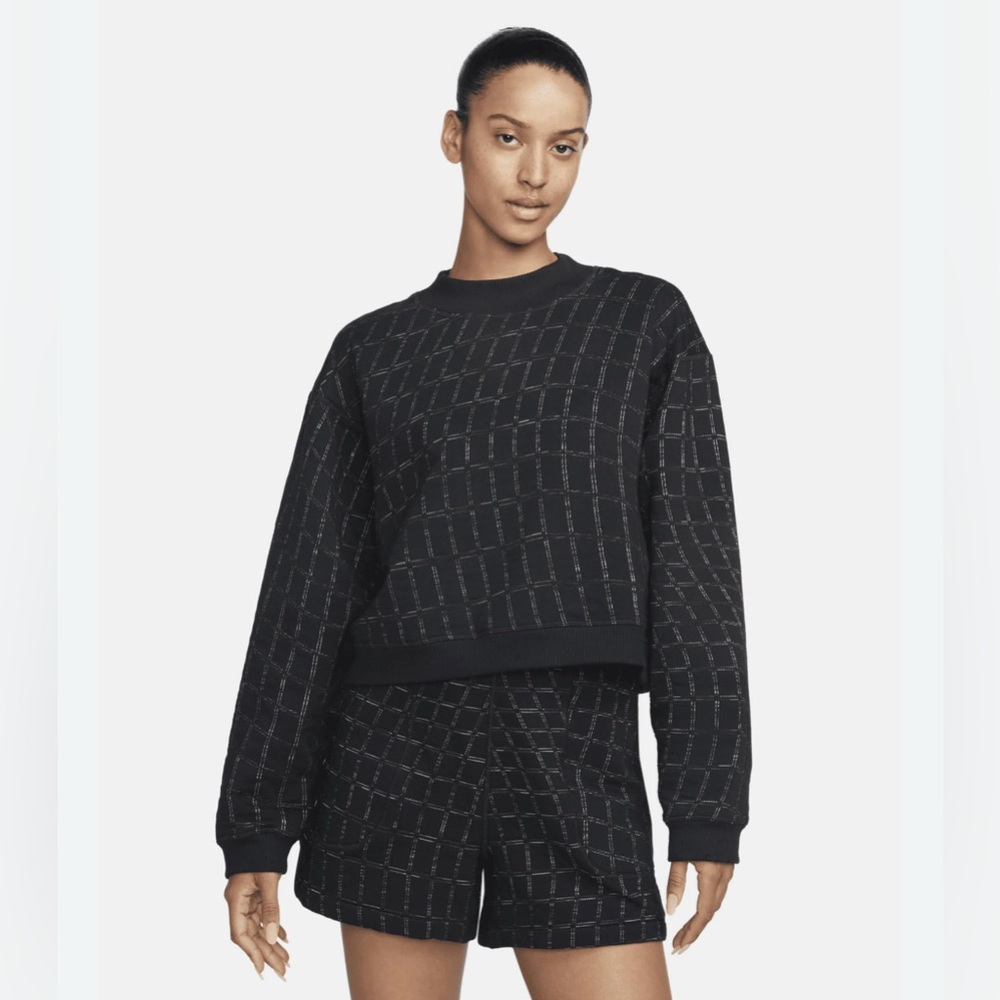 Nike Yoga Therma -Fit Luxe Women’s crew-neck sweat shirt Black Quilted Pullover